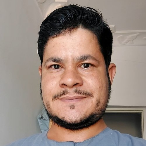 أحمد عبدالرؤوف محمد - ذكر - 32 سنة - مصر