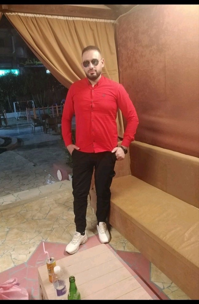 محمد نبيل عبدالرحمن النجار - ذكر - 25 سنة - مصر
