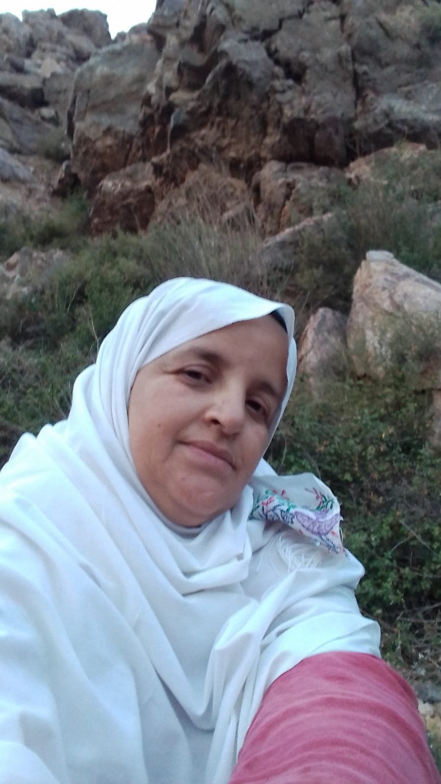 فاطمة - أنثى - 52 سنة - المغرب