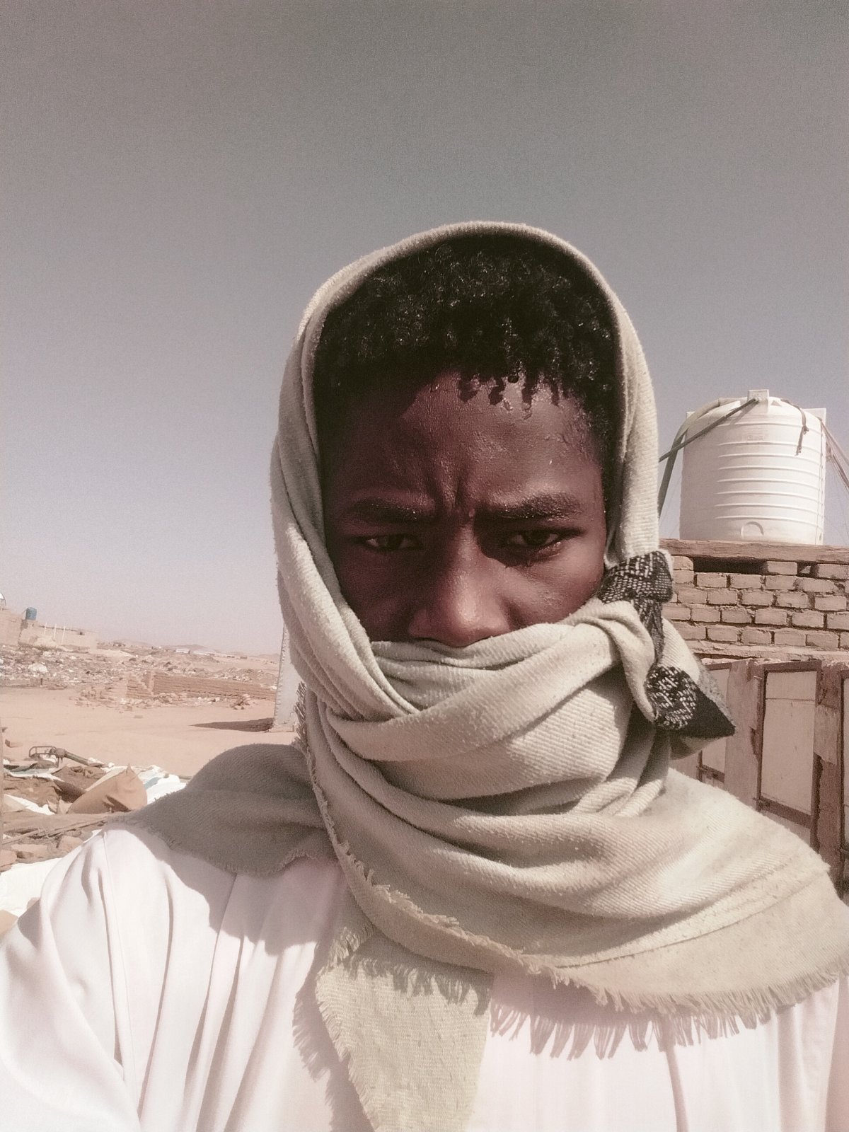 اسماعيل الا مين عيد - ذكر - 20 سنة - السودان