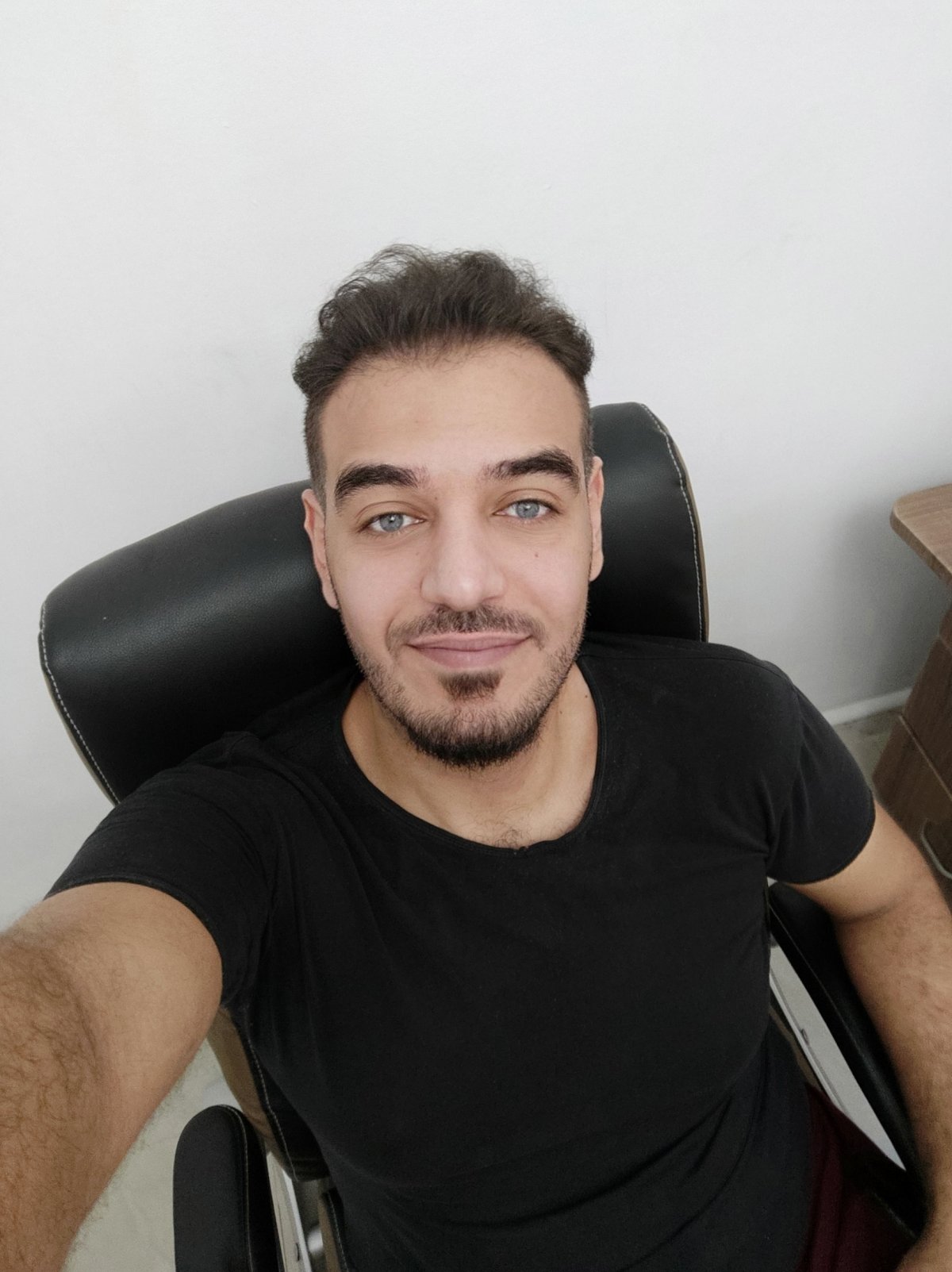 moh ad - ذكر - 32 سنة - الجزائر